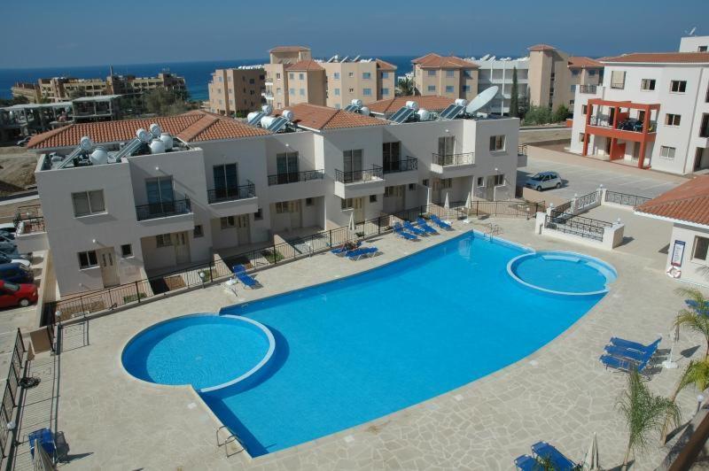 Ifestos Kings Resort Appartment Paphos Extérieur photo