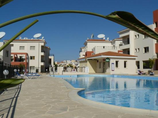 Ifestos Kings Resort Appartment Paphos Extérieur photo