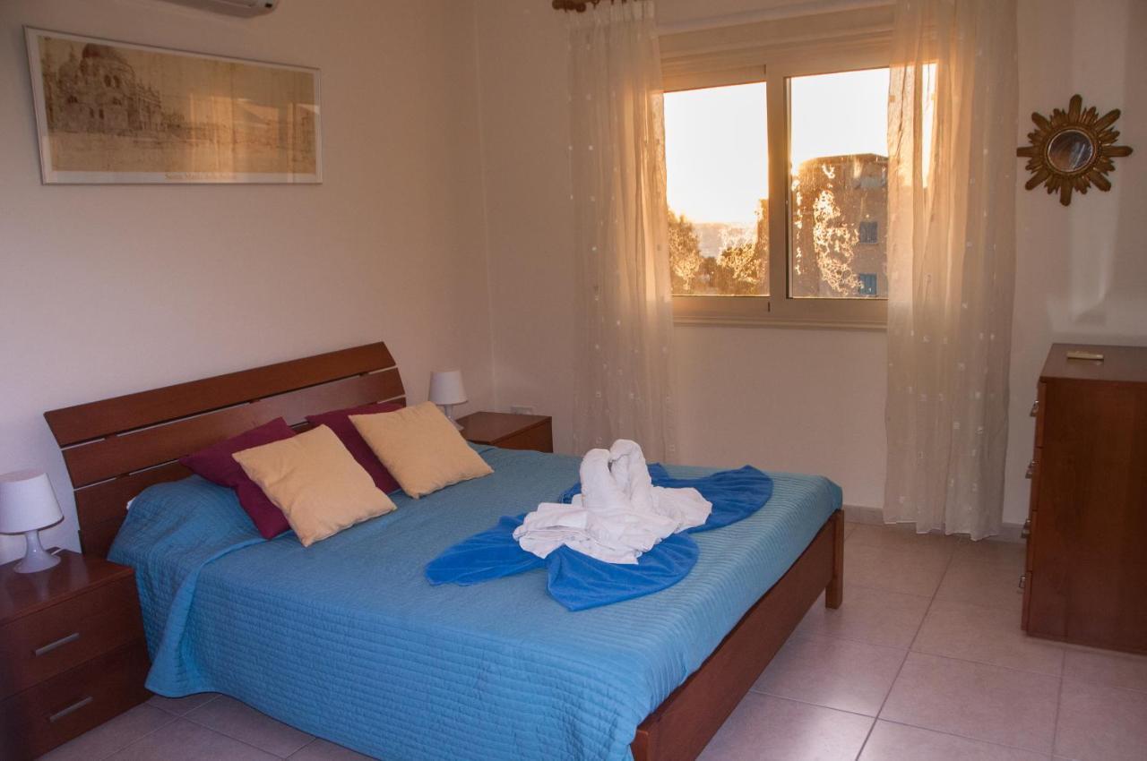Ifestos Kings Resort Appartment Paphos Extérieur photo