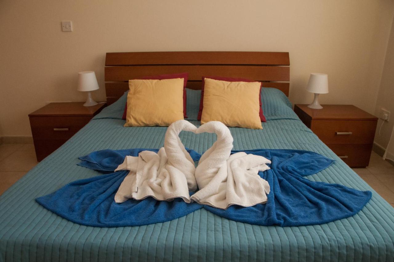 Ifestos Kings Resort Appartment Paphos Extérieur photo